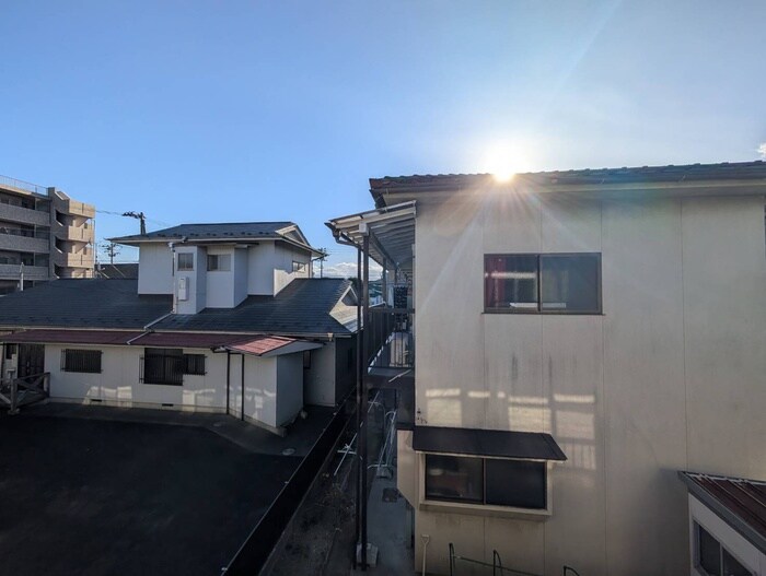 物件内観写真16　(室内からの展望)