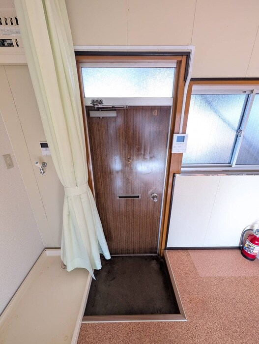 物件内観写真22　(玄関)