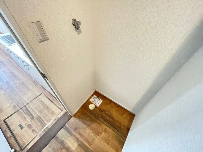 物件内観写真13　(洗濯機置場)