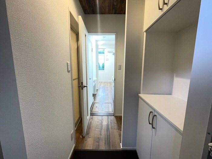 物件内観写真15　(玄関)