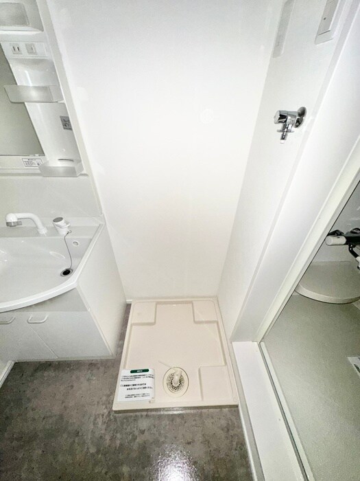 物件内観写真15　(洗濯機置場)