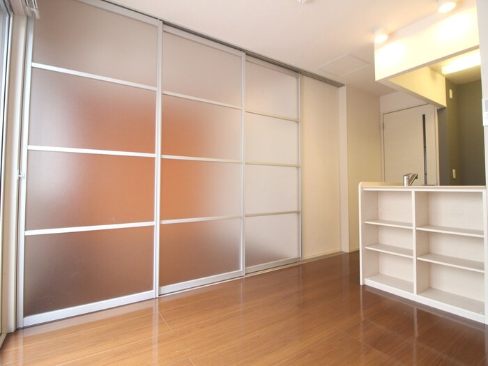 物件内観写真10　(居室)