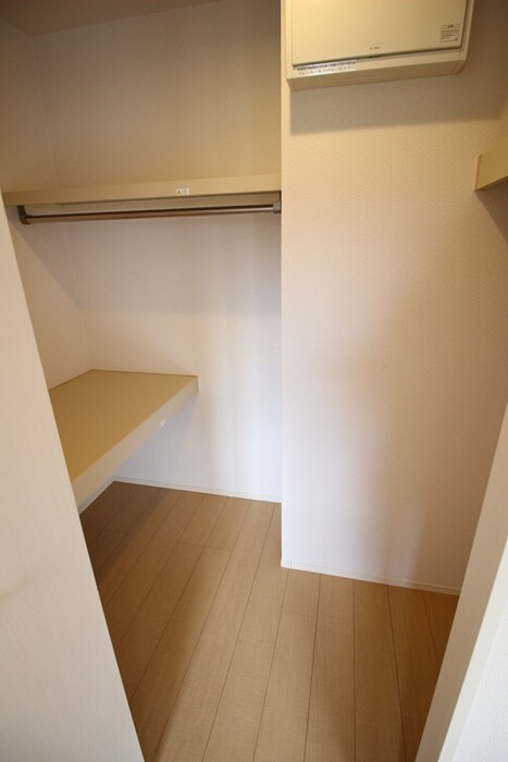 物件内観写真15　(収納)