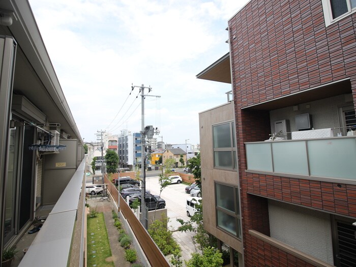 物件内観写真22　(室内からの展望)