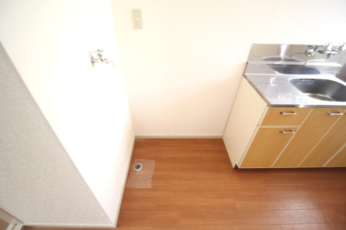 物件内観写真15　(洗濯機置場)