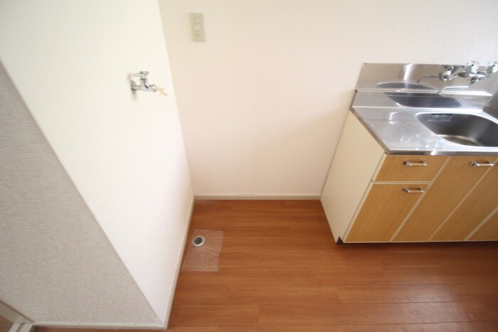 物件内観写真15　(洗濯機置場)