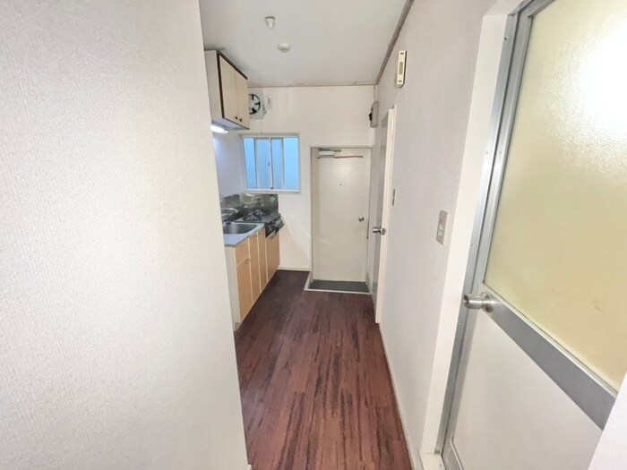 物件内観写真16　(廊下)