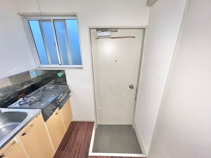 物件内観写真17　(玄関)