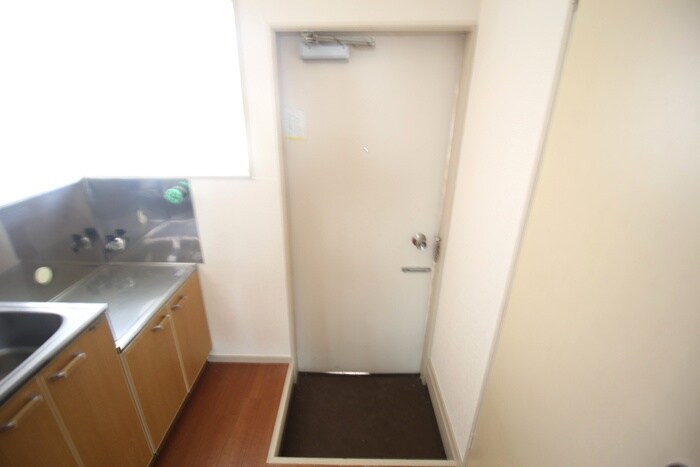 物件内観写真17　(玄関)