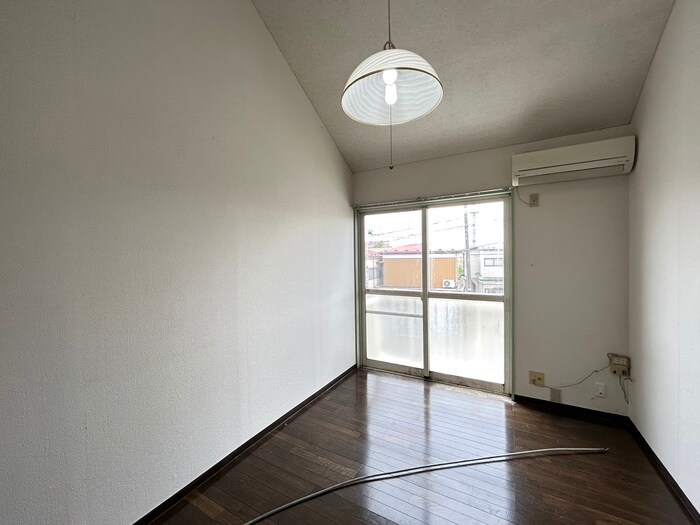 物件内観写真9　(居室)