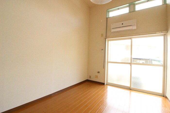 物件内観写真9　(居室)