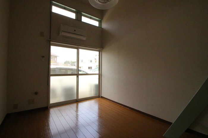 物件内観写真10　(居室)