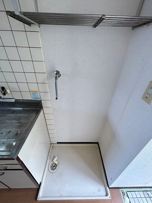 物件内観写真14　(洗濯機置場)