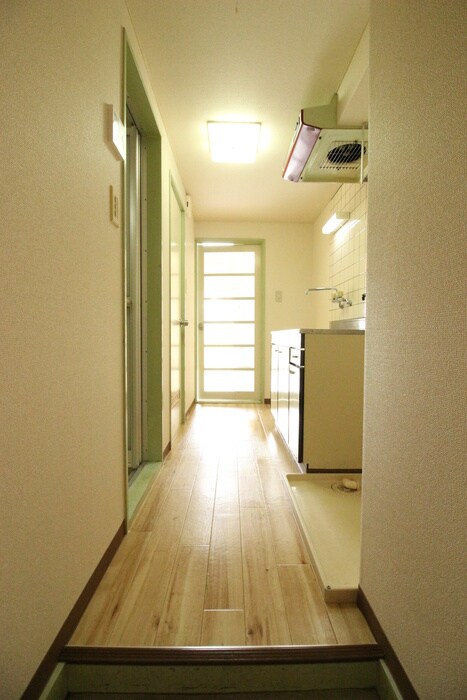物件内観写真17　(廊下)