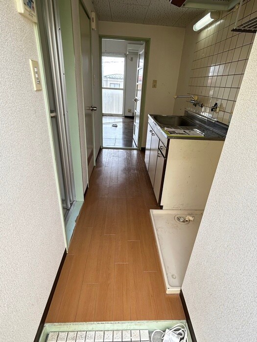 物件内観写真17　(玄関)