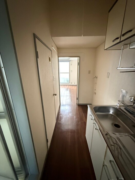 物件内観写真16　(廊下)