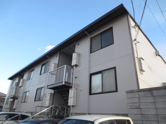 物件外観写真6　(エントランス部分)