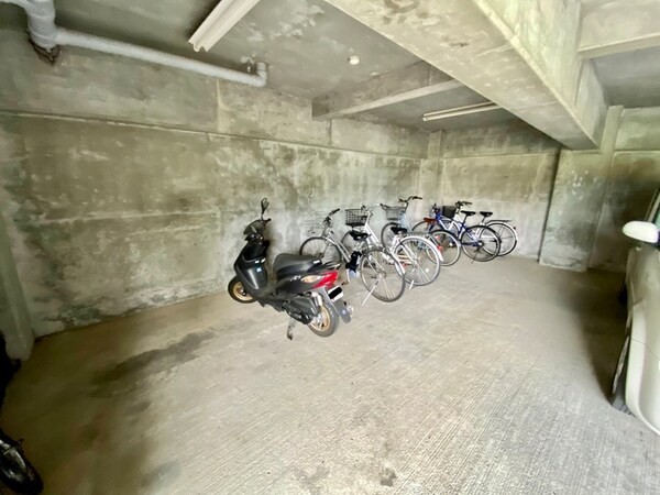 駐輪場