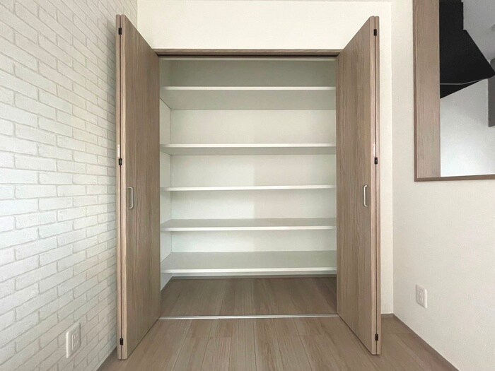 物件内観写真12　(収納)