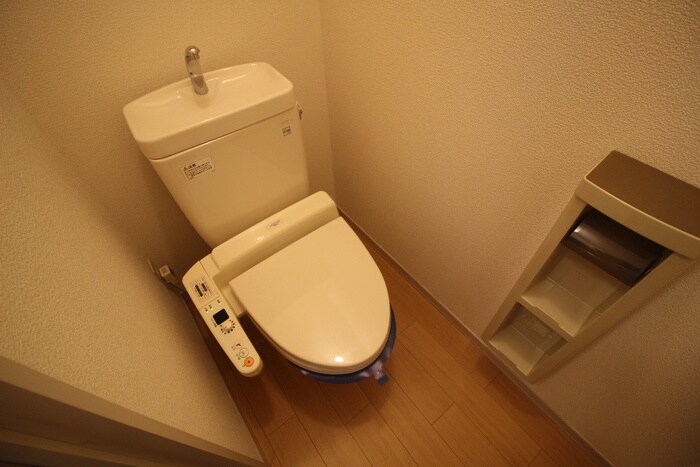 物件内観写真8　(トイレ)