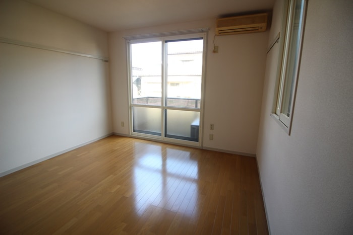 物件内観写真10　(居室)