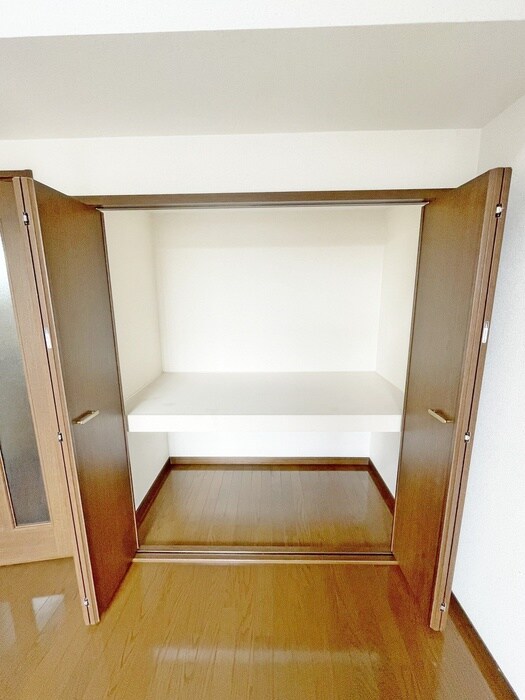 物件内観写真13　(収納)