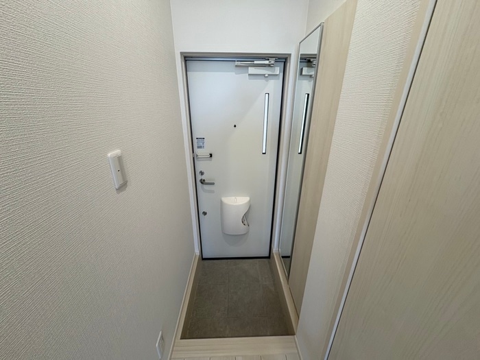物件内観写真16　(玄関)