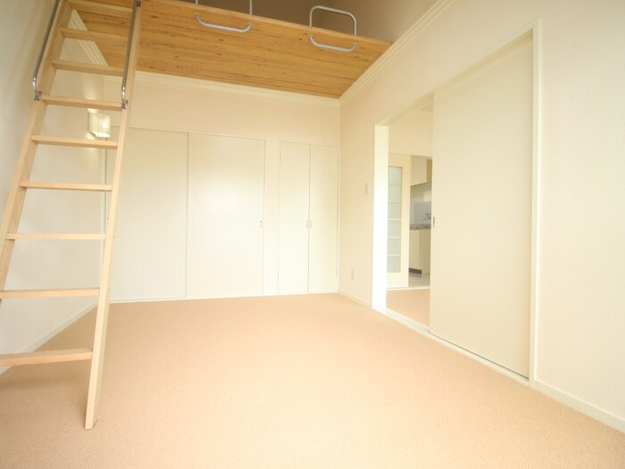 物件内観写真8　(居室)