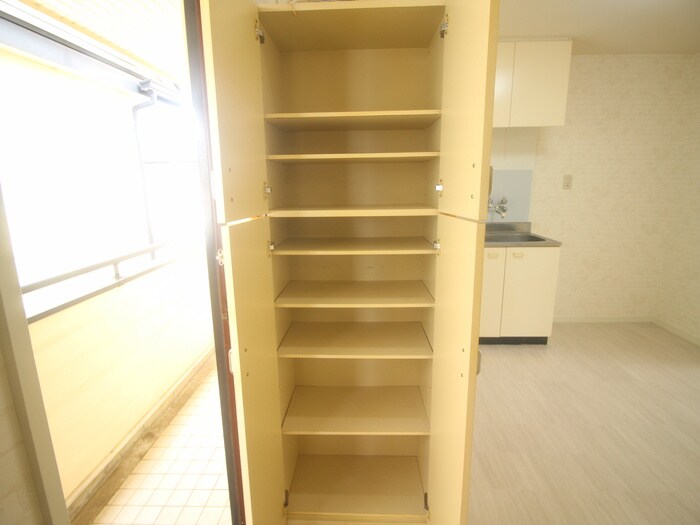 物件内観写真15　(靴箱)