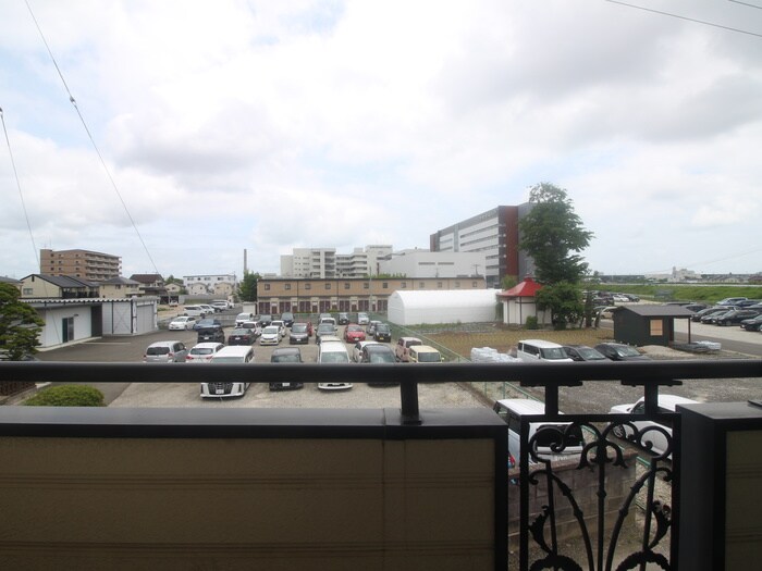 物件内観写真22　(室内からの展望)