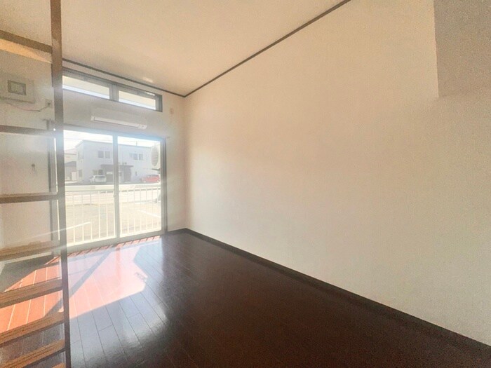 物件内観写真9　(居室)