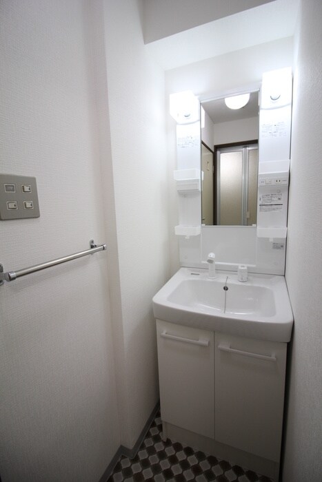 ヴァンクール小田原の洗面