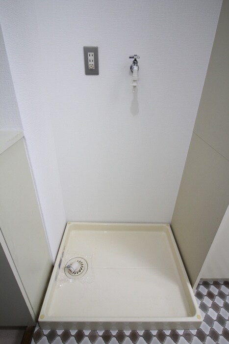 物件内観写真14　(洗濯機置場)