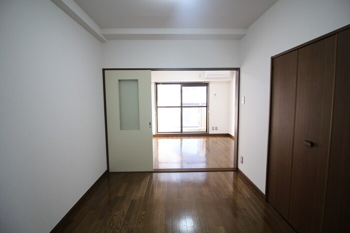 物件内観写真18　(廊下)