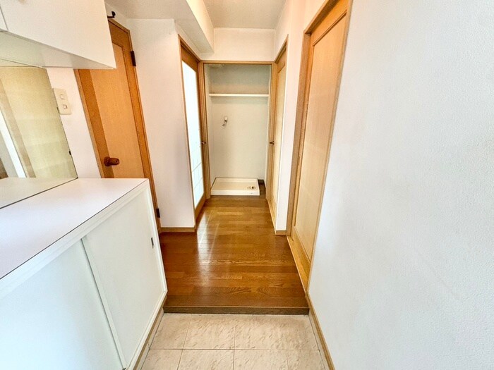 物件内観写真20　(廊下)