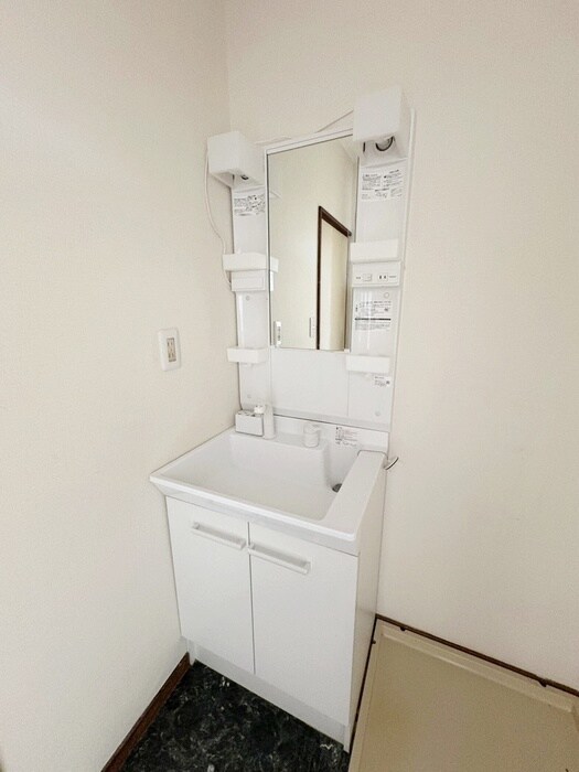 物件内観写真11　(洗面)