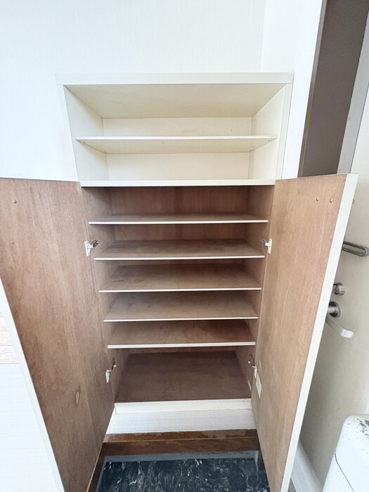 物件内観写真15　(靴箱)