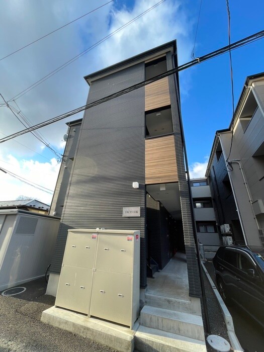 物件外観写真3　(エントランス部分)