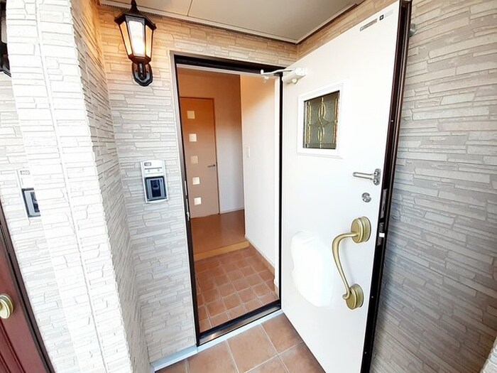 物件内観写真15　(玄関)