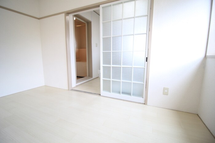 物件内観写真8　(居室)