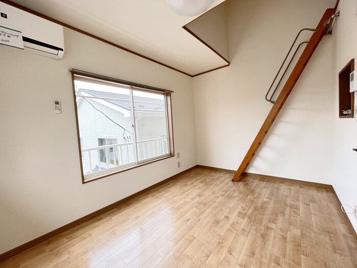 物件内観写真8　(居室)