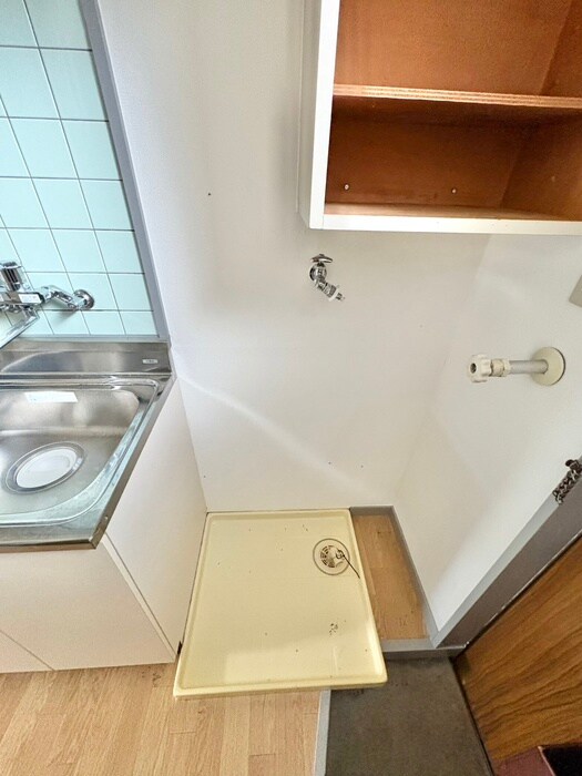 物件内観写真15　(洗濯機置場)