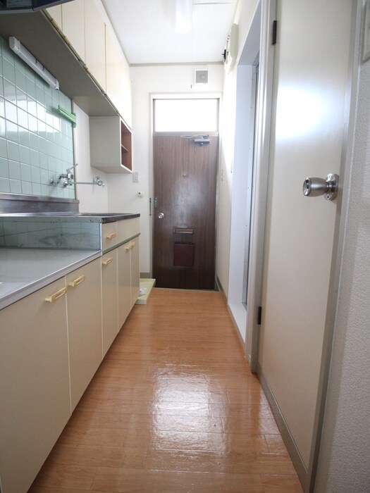 物件内観写真18　(廊下)