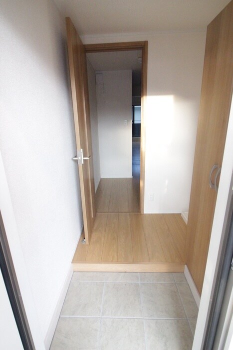 物件内観写真18　(廊下)