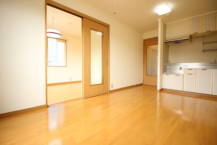 物件内観写真3　(居室)