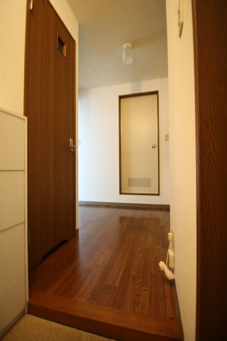 物件内観写真15　(玄関)