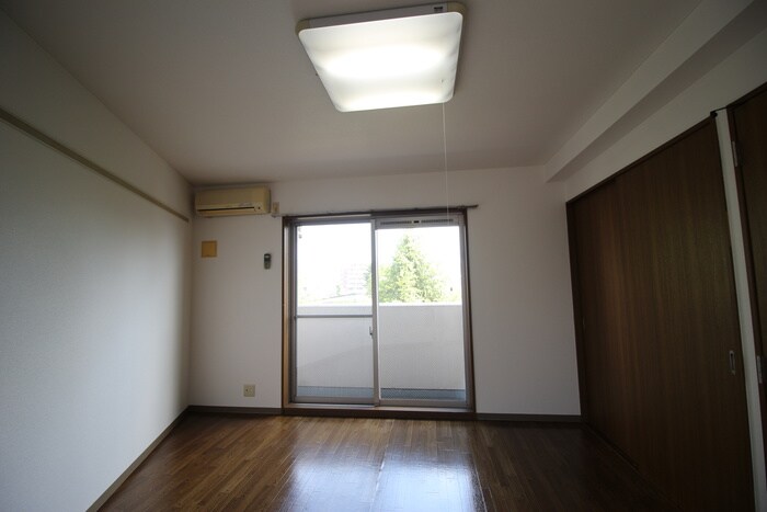 物件内観写真19　(居室)