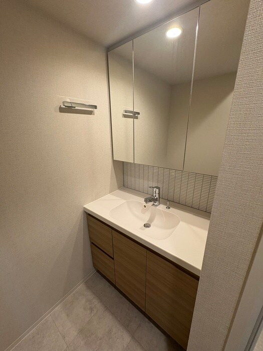 物件内観写真15　(洗面)