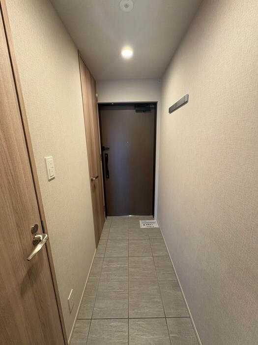 物件内観写真16　(玄関)