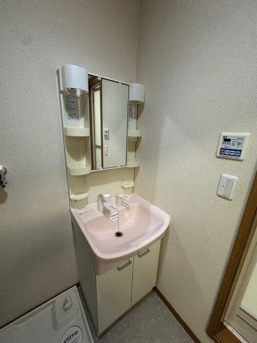 物件内観写真13　(洗面)